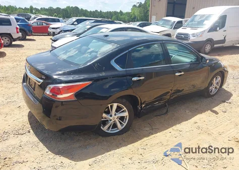 2015 Nissan Altima 2.5 Sv z USA, uszkodzony, nr VIN 1N4AL3AP5FC473222